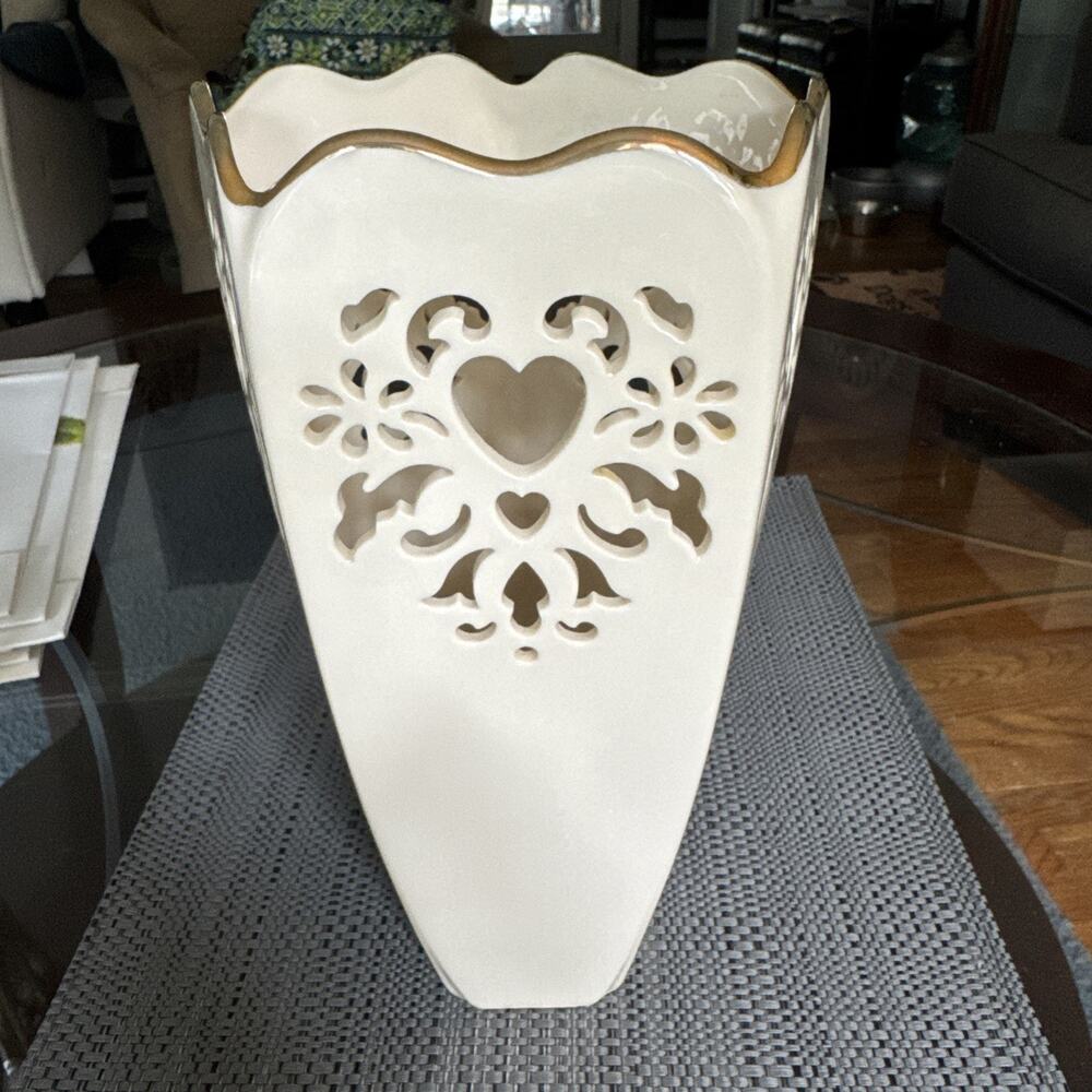 Vintage 1997 Lenox Eternal Pierced Hearts 10" Vase w/ Cutouts & 24K Gold Rim -C1